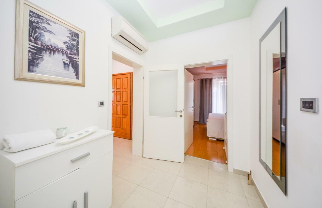 Apartments Lupe สปลิท ภายนอก รูปภาพ
